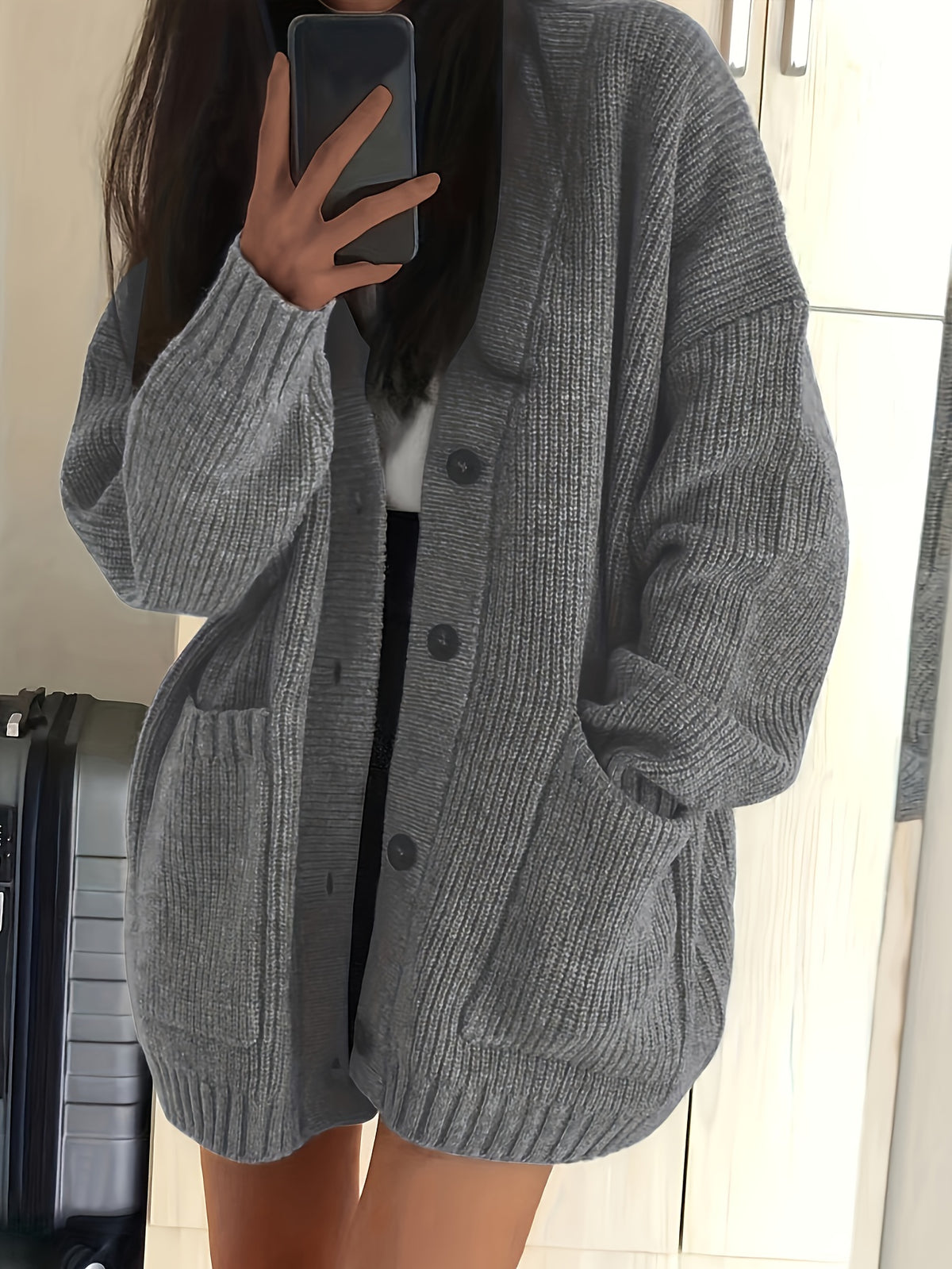 Vanessa | Casual vest met V-hals en knoop
