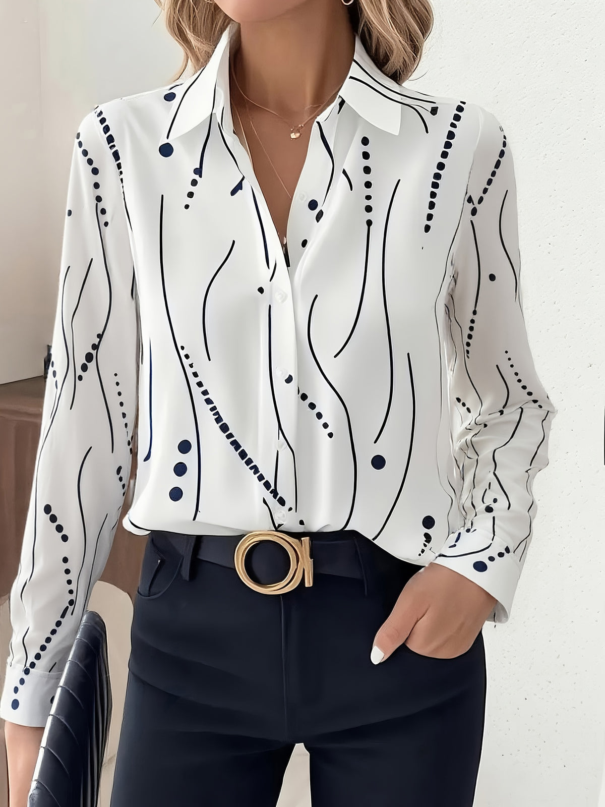 Naomi | Blouse met lijnen- en stippenprint