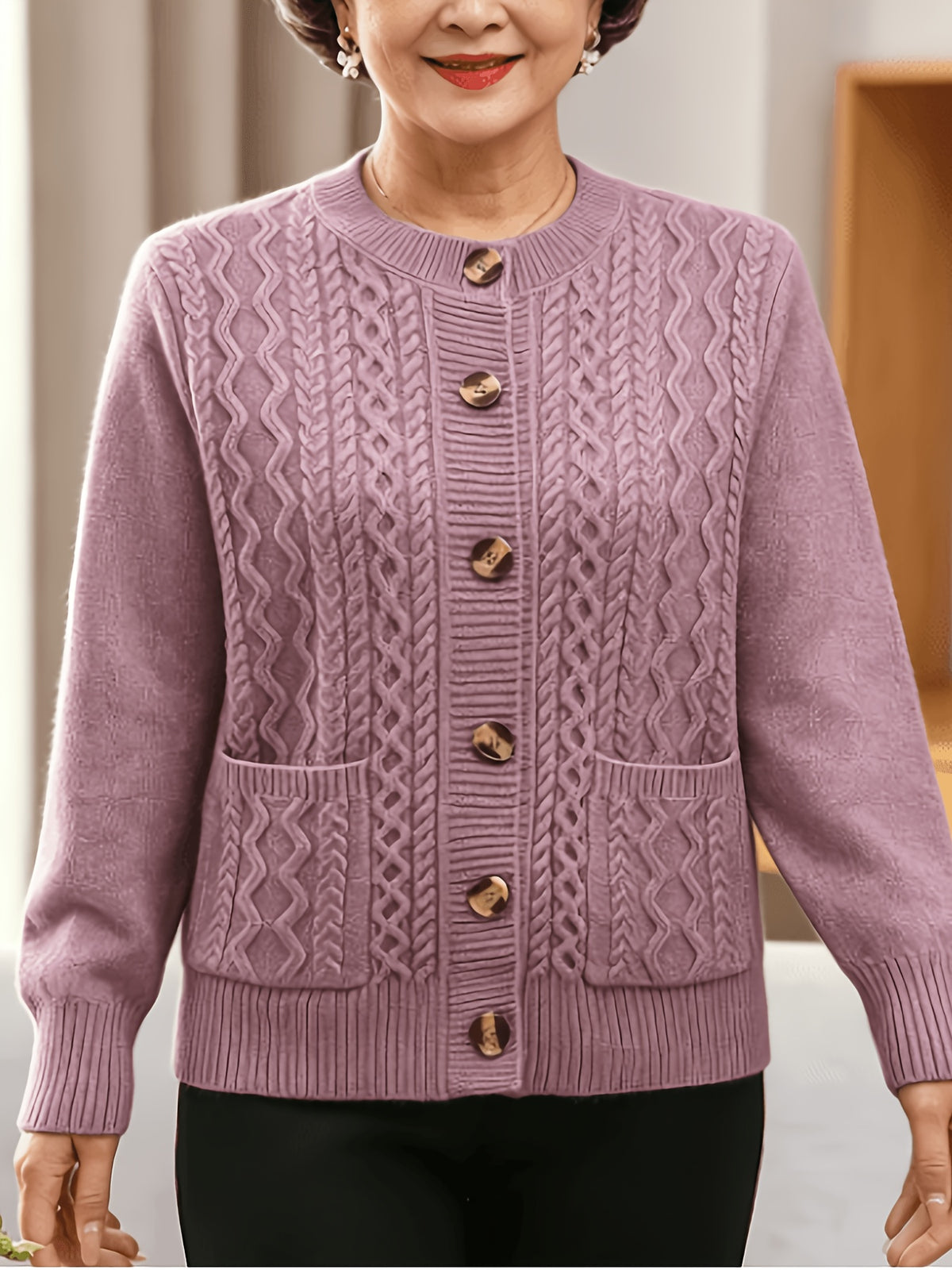 Sophie | Kabelvest met knopen en zakken